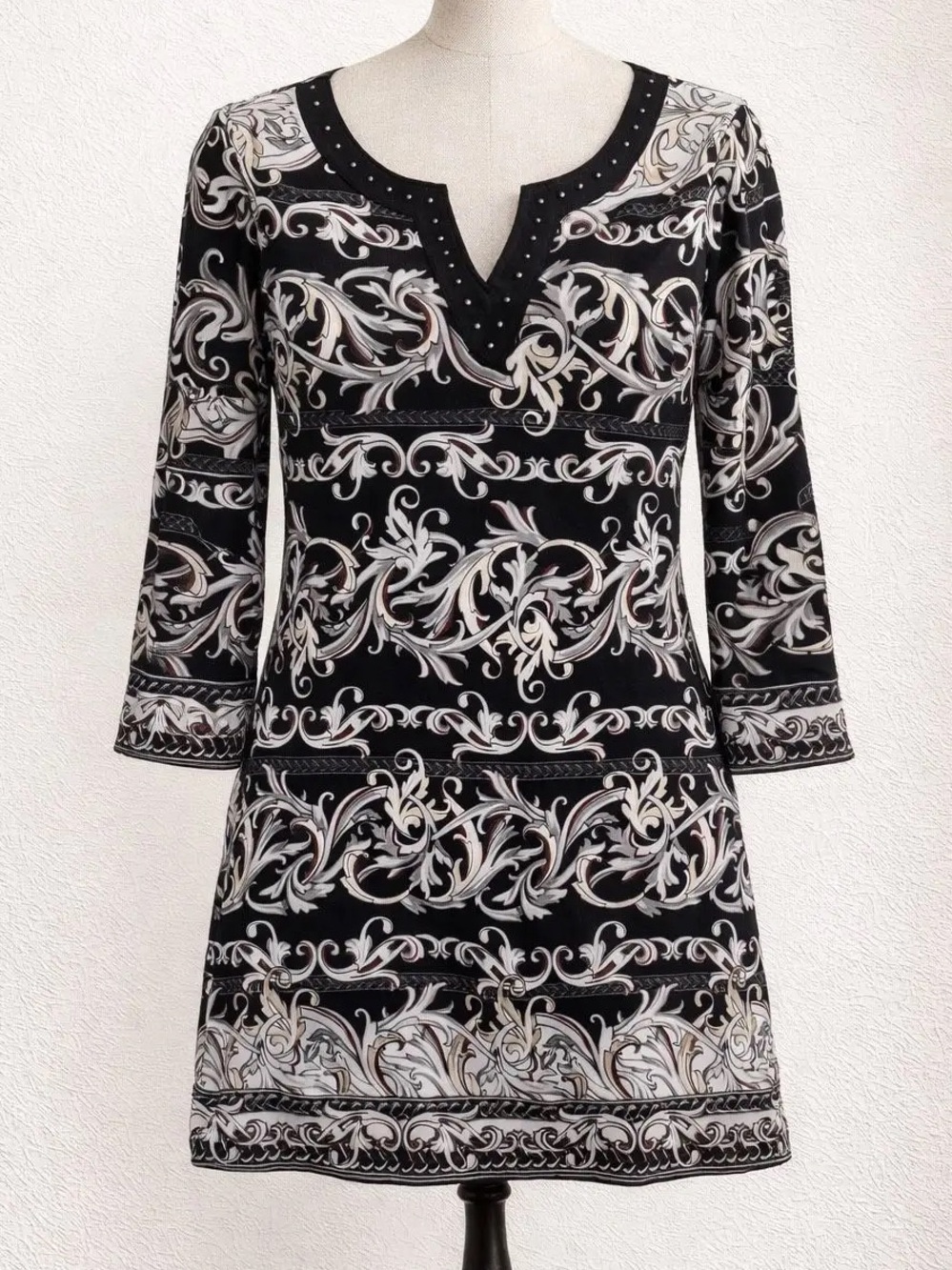 White House Black Market Black Scroll-Print V-Neck Shift Tunic Dress 3/4 Sleeve